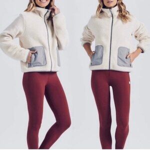 Vuori Alpine Sherpa  Full Zip Cream and Gray Fleece Jacket Size x-small